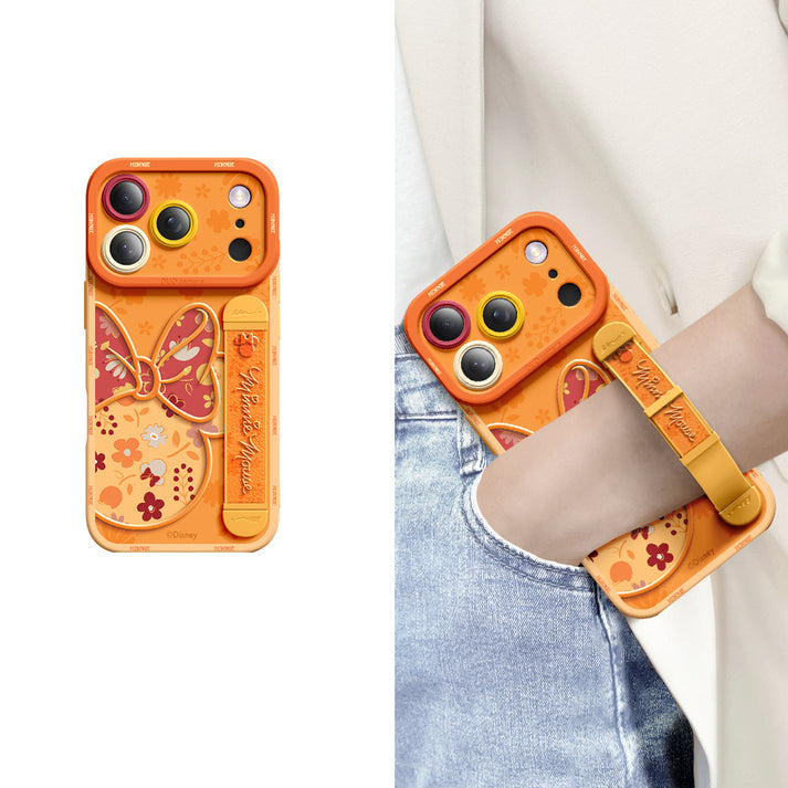 Qumi Minnie Mouse Bileklikli Sıvı Silikon iPhone Kılıfı detay görseli 1