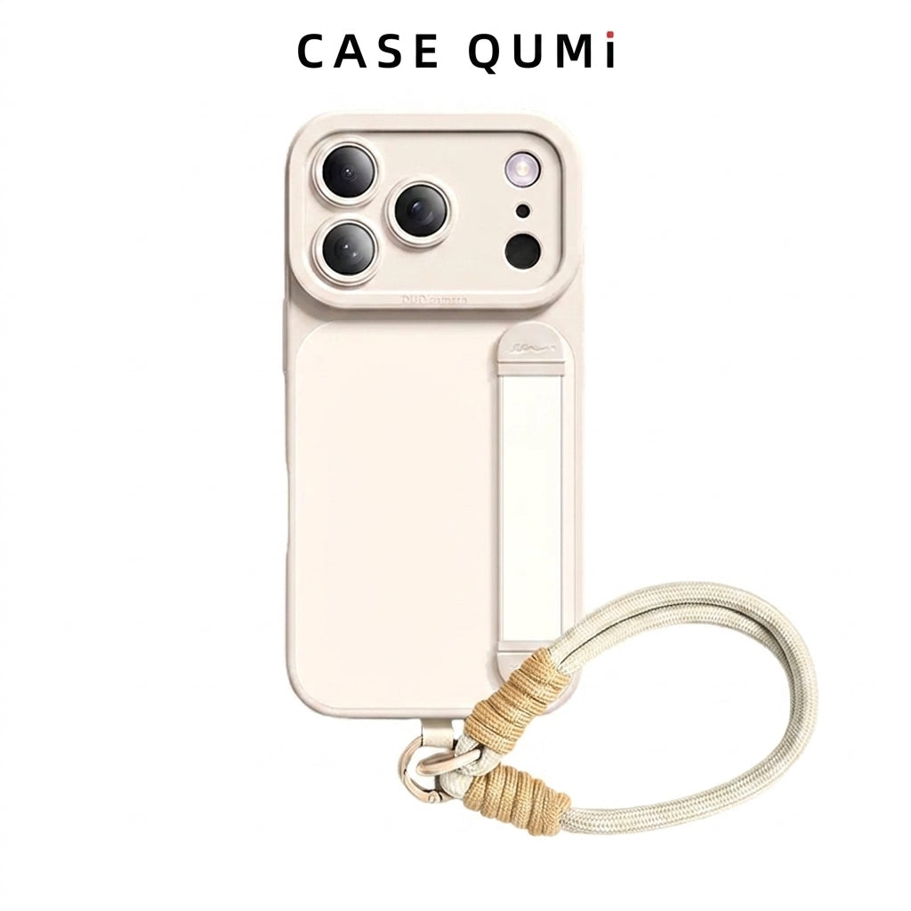 Qumi Sıvı Silikon Darbeye Dayanıklı Bileklikli iPhone Kılıfı