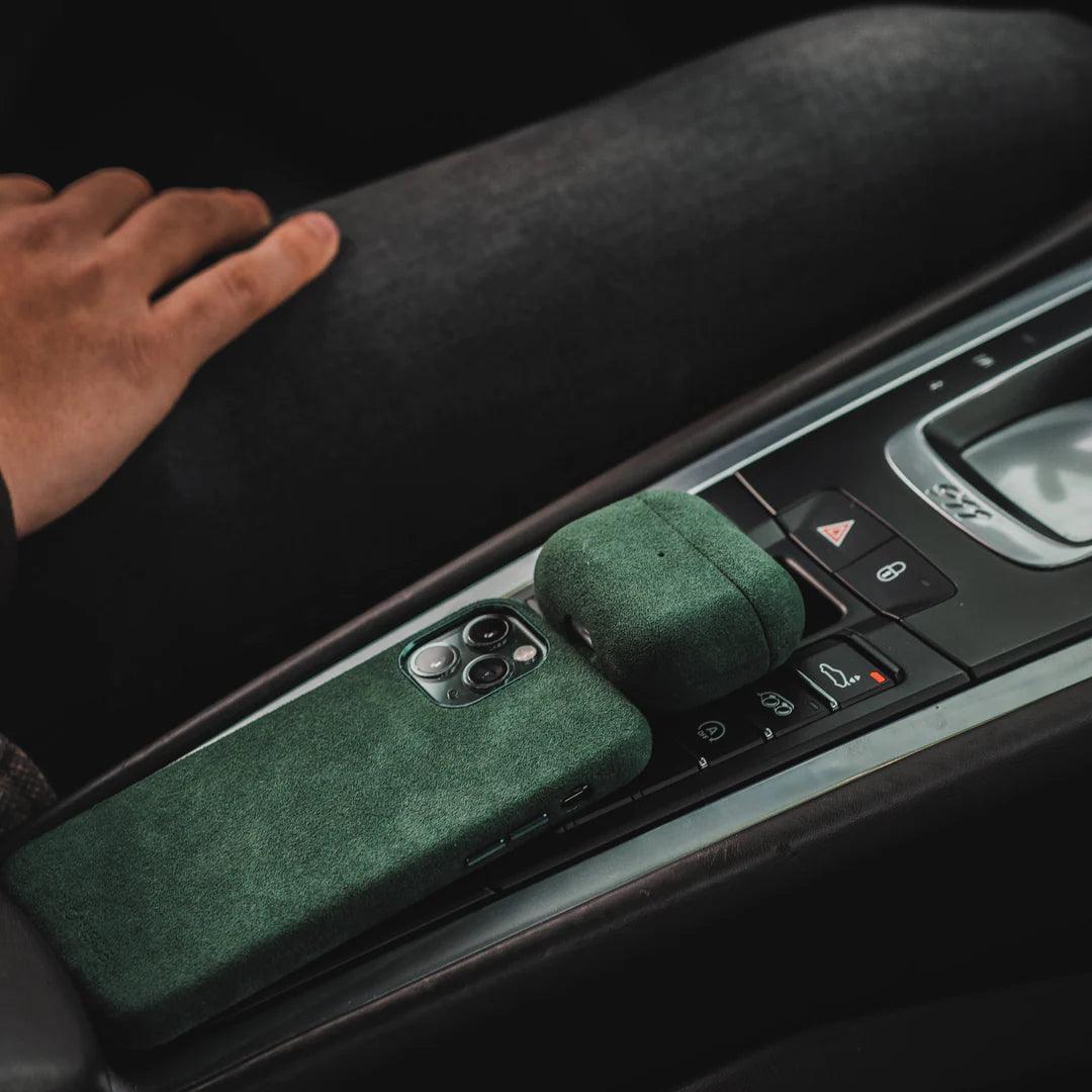 Şık Alcantara AirPods Kılıfı