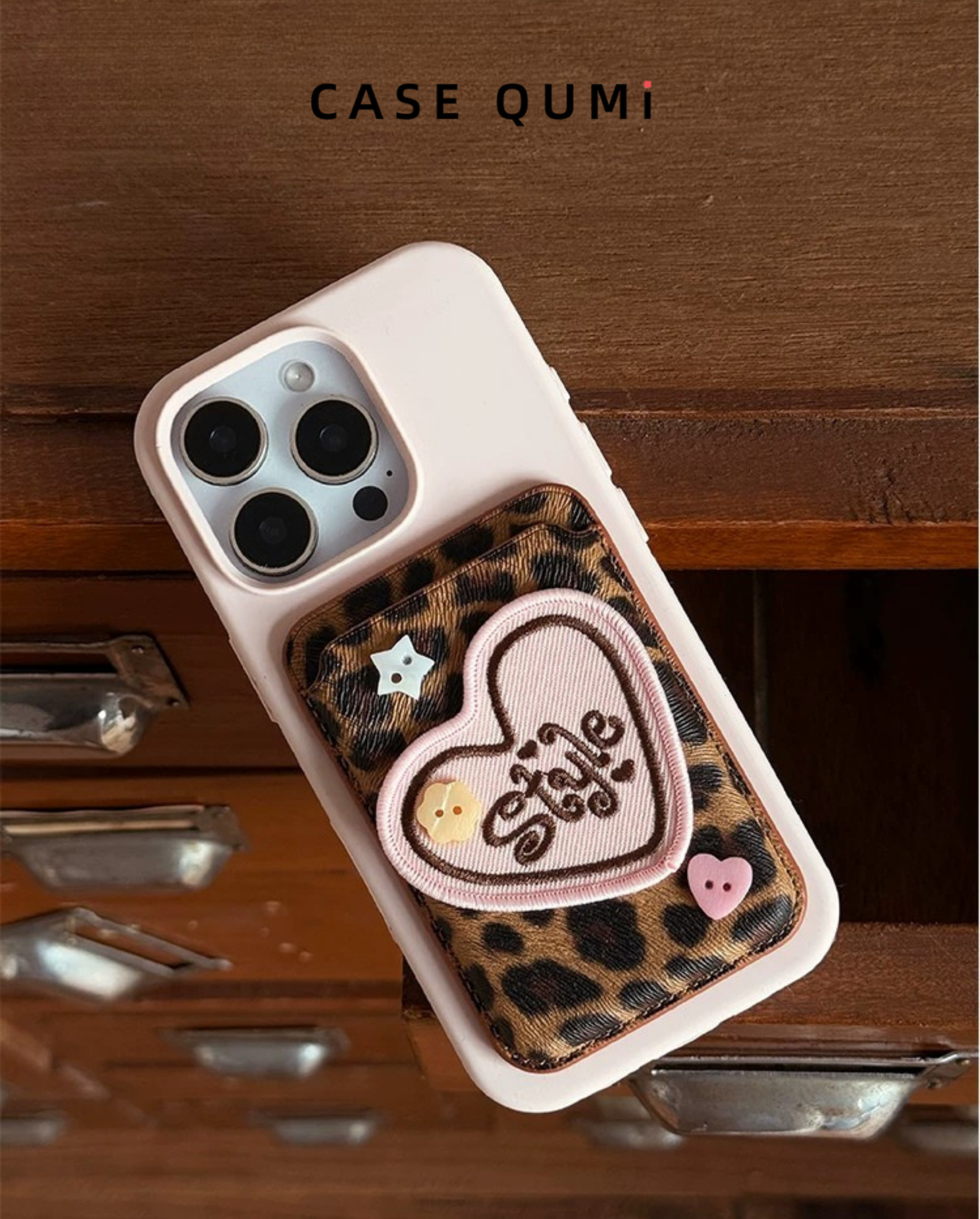 Leopard Print Heart Magsafe Magsafe Card Holder