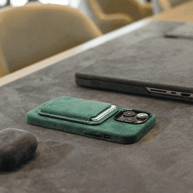 Premium Alcantara MagSafe Kartlık