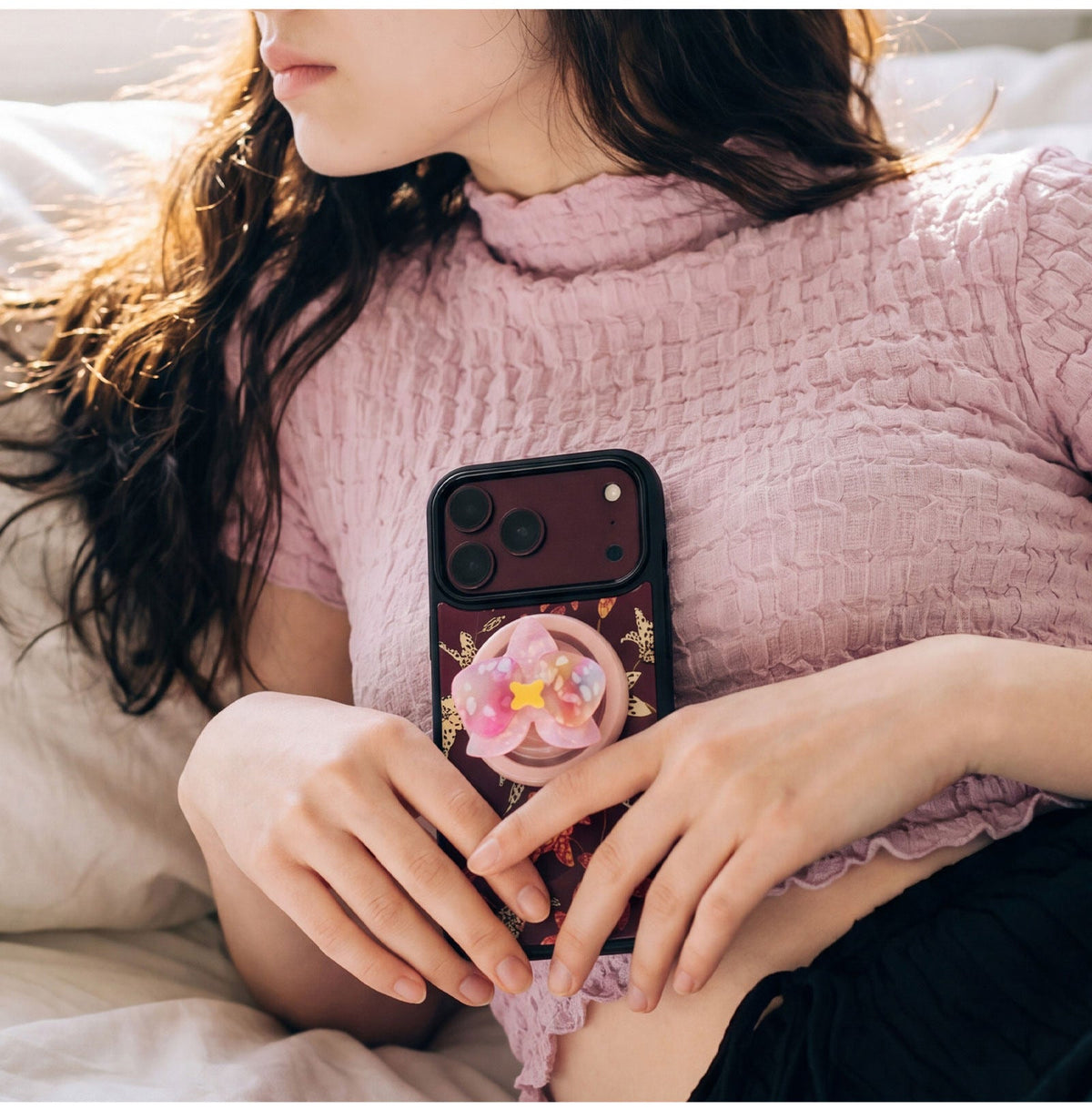 Ufology Bordo Zambak Desenli Manyetik iPhone Kılıfı