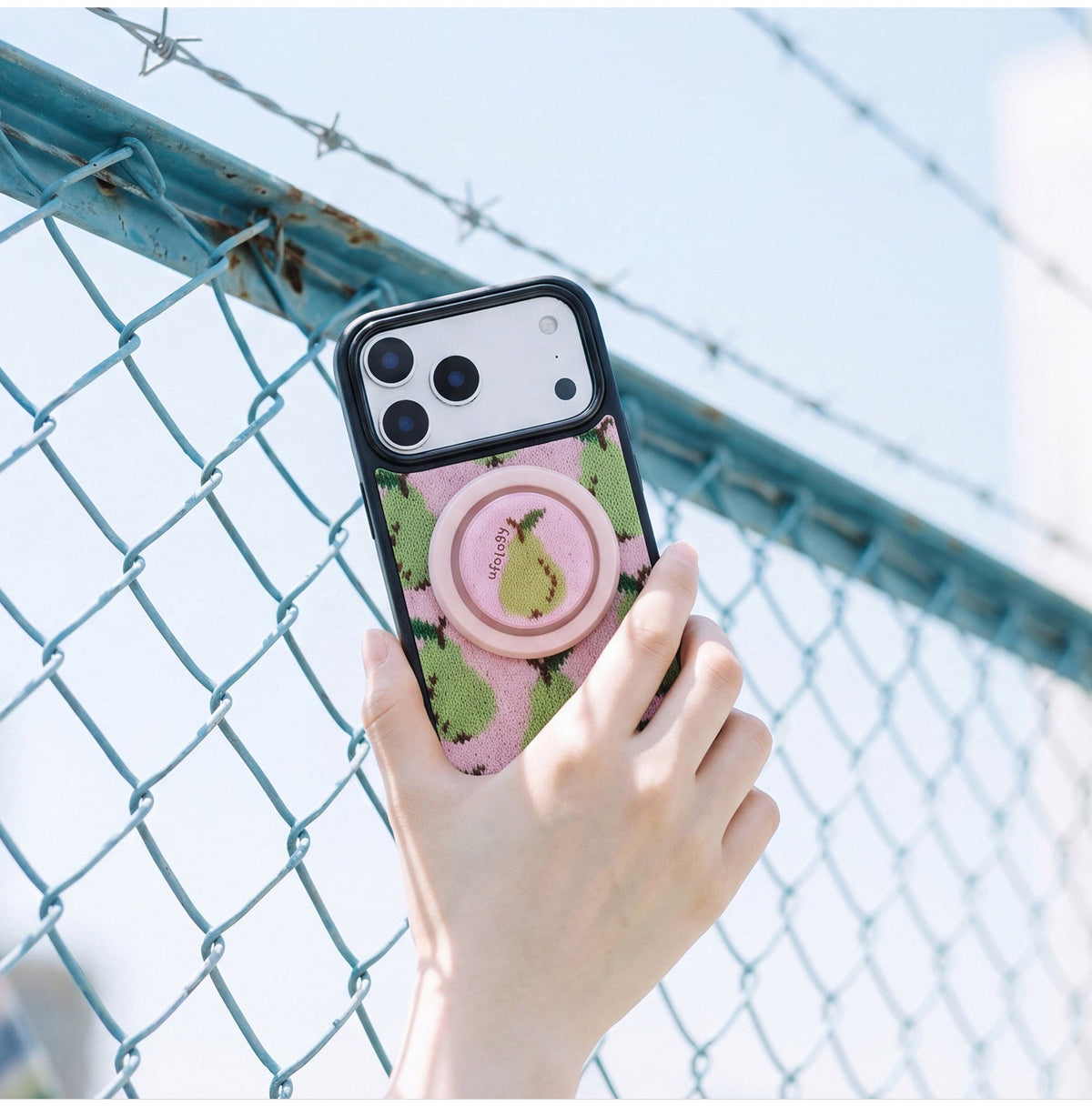 Ufology Örgü Meyve Desenli Manyetik iPhone Kılıfı
