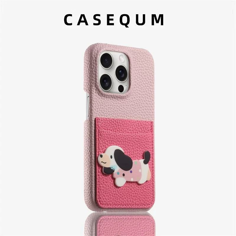 Qumi Pocket Teddy iPhone Kılıfı – Dokulu Kumaş Tasarımlı Figürlü Arka Cep Kılıf