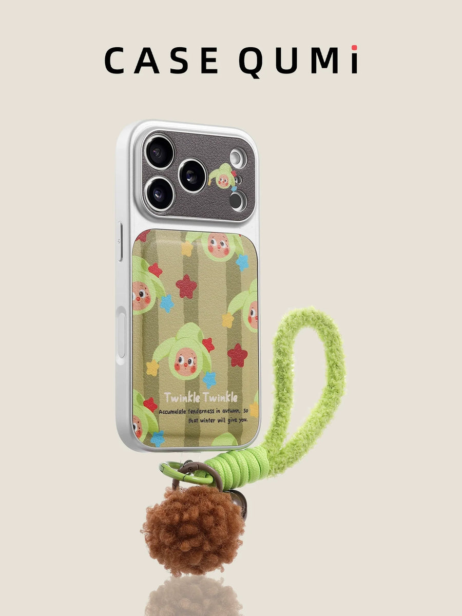 Gümüş Çerçeve Yeşil Çizgili Ponponlu Askılı iPhone Kılıfı