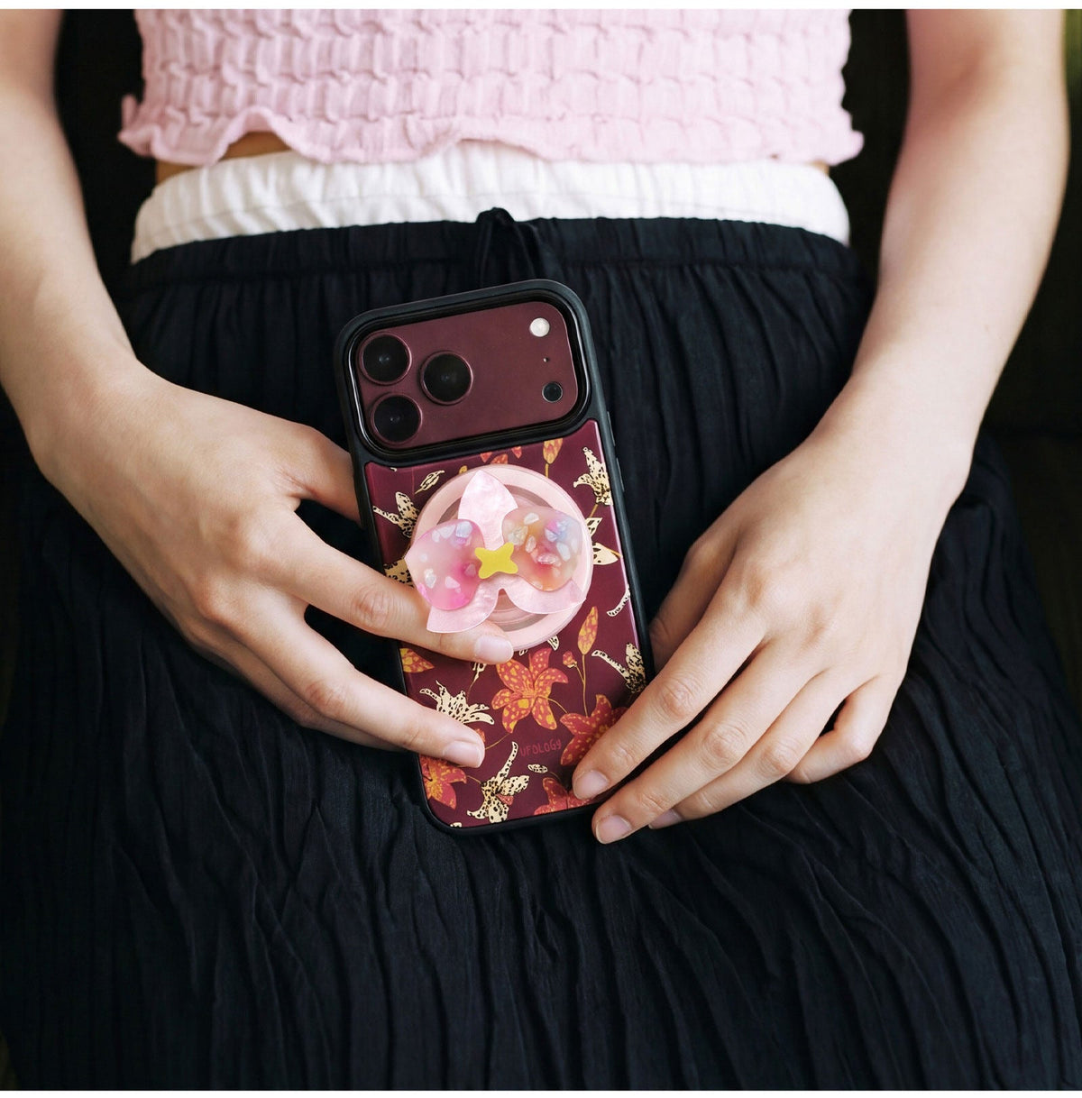 Ufology Bordo Zambak Desenli Manyetik iPhone Kılıfı