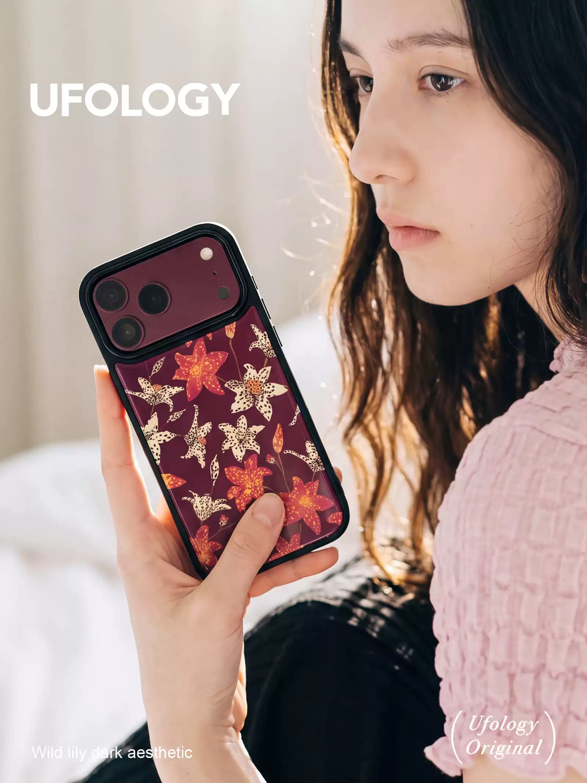 Ufology Bordo Zambak Desenli Manyetik iPhone Kılıfı
