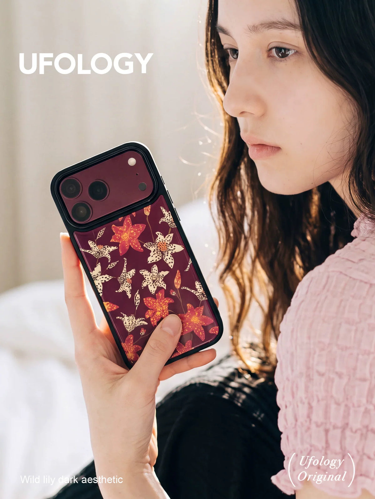 Ufology Bordo Zambak Desenli Manyetik iPhone Kılıfı