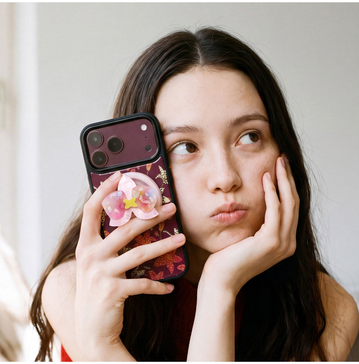 Ufology Bordo Zambak Desenli Manyetik iPhone Kılıfı