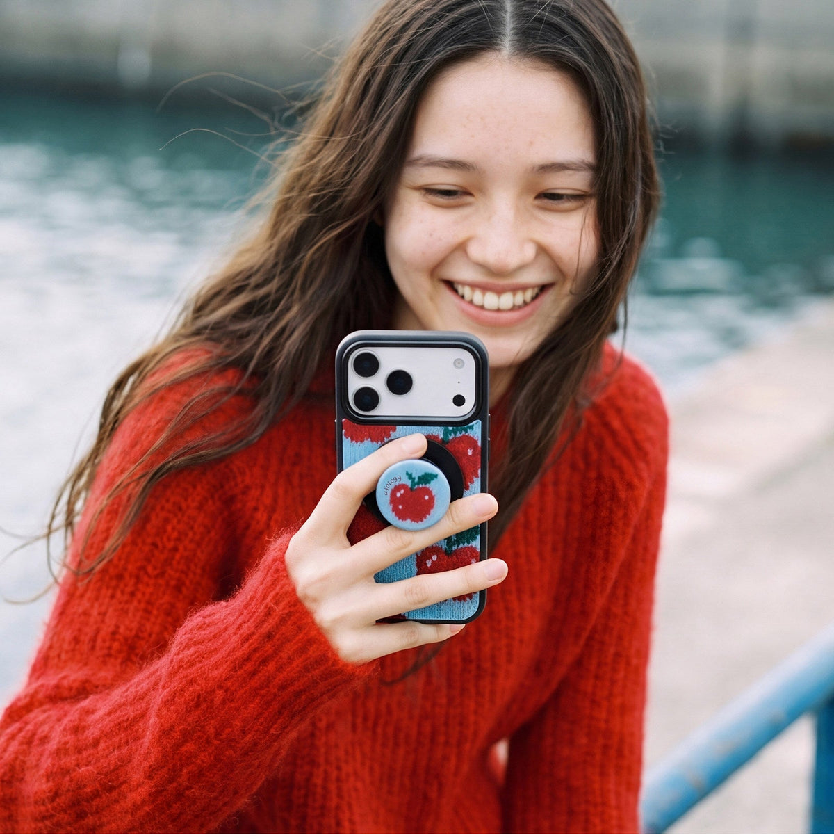 Ufology Örgü Meyve Desenli Manyetik iPhone Kılıfı