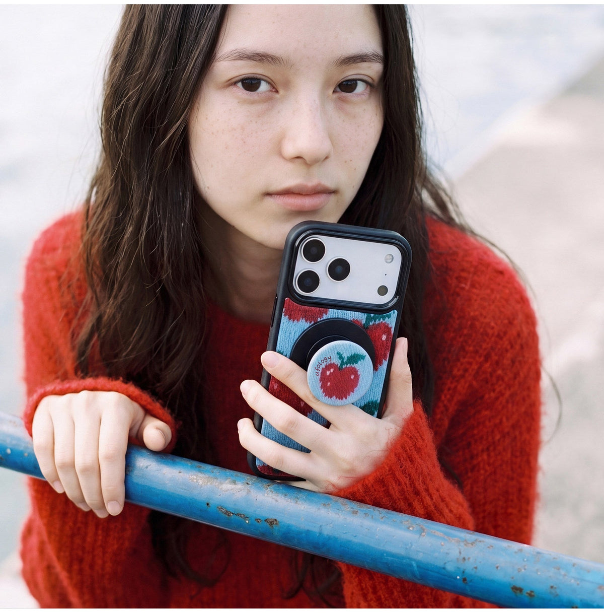 Ufology Örgü Meyve Desenli Manyetik iPhone Kılıfı