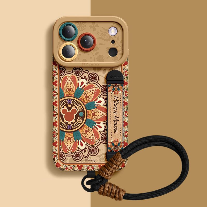 Bej Qumi Klasik Çizgi Film Desenli Bileklikli iPhone Kılıfı
