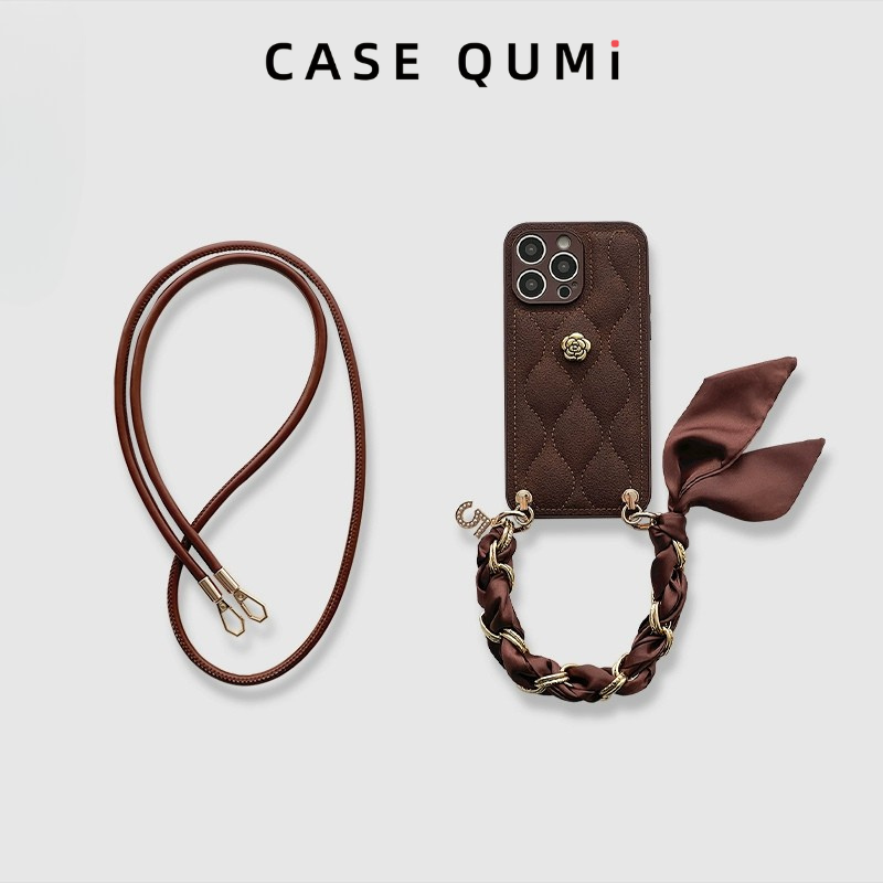 Brown Quilt Çiçek Rozetli Askılı iPhone Kılıfı