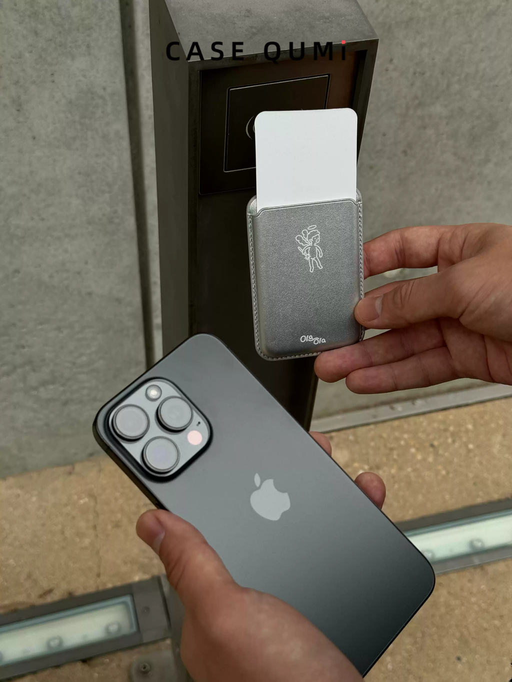 Ola ola Angel Magsafe Suport de card premium din piele argintie