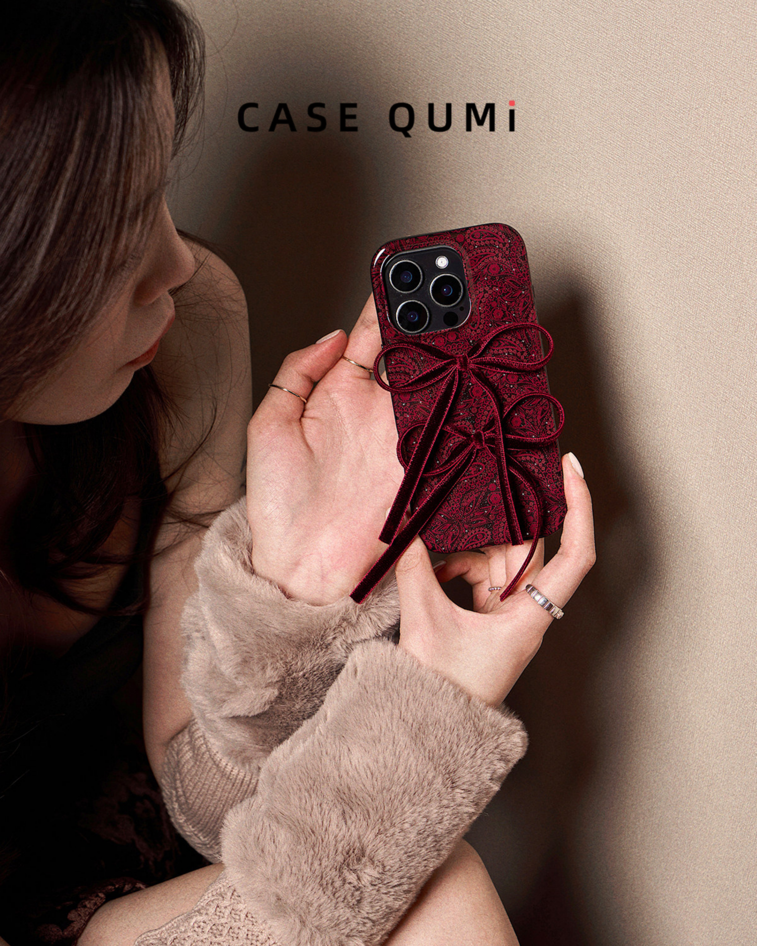 Premium Paisley Desenli Fiyonklu Askılı iPhone Kılıfı