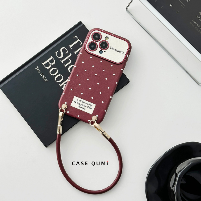 Kırmızı Puantiyeli Peluş Kalpli Askılı Koruyucu iPhone Kılıfı